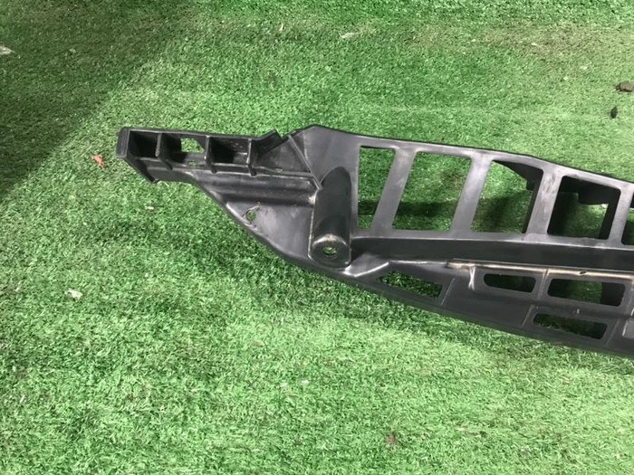 Кронштейн заднего бампера Range Rover Sport 2 L494 (2013-2022)