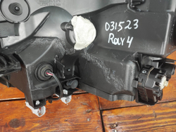 Фара правая галоген Toyota RAV4 IV (XA40) 15-19 Б/У Оригинал 8113042650