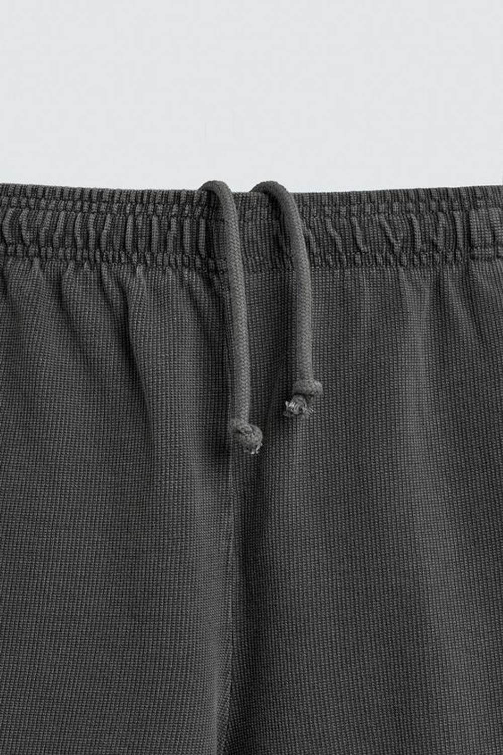 ZARA ШОРТЫ С ВАФЕЛЬНОЙ ФАКТУРОЙ И ЭФФЕКТОМ ПОТЕРТОСТИ, АНТРАЦИТОВО-СЕРЫЙ