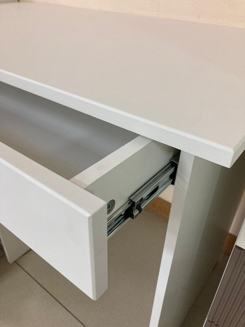 Стол письменный СТД 1070.1 Лавис Белый софт/грей софт