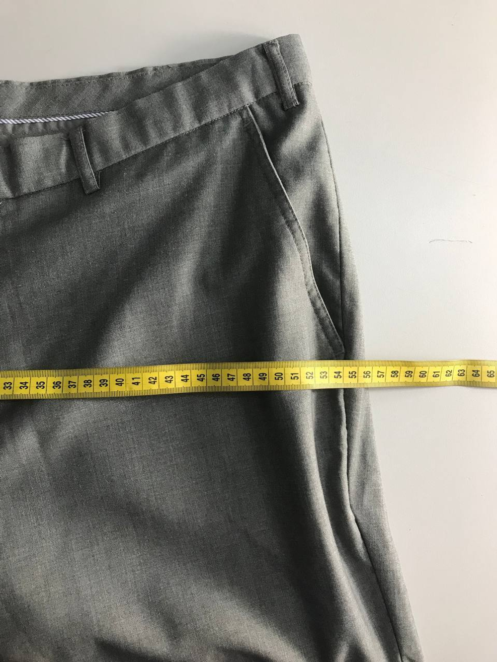 Брюки Zolla светлого оттенка, маркировка XXXL, визуально на 56 размер