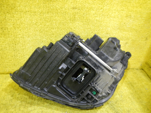 Битая Фара правая Mercedes E W213 (2016-2021) LED