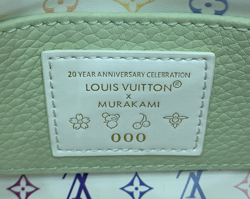 Louis Vuitton Capucines Mini