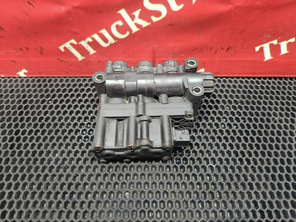 Кран уровня пола главный