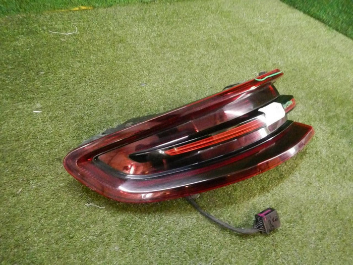 Фонарь левый внешний Porsche Macan 95b (2014-2018)