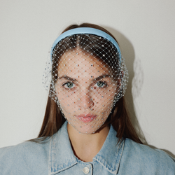 Голубая вуаль с декором