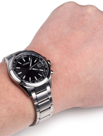 Мужские японские наручные часы Citizen CB1070-56E