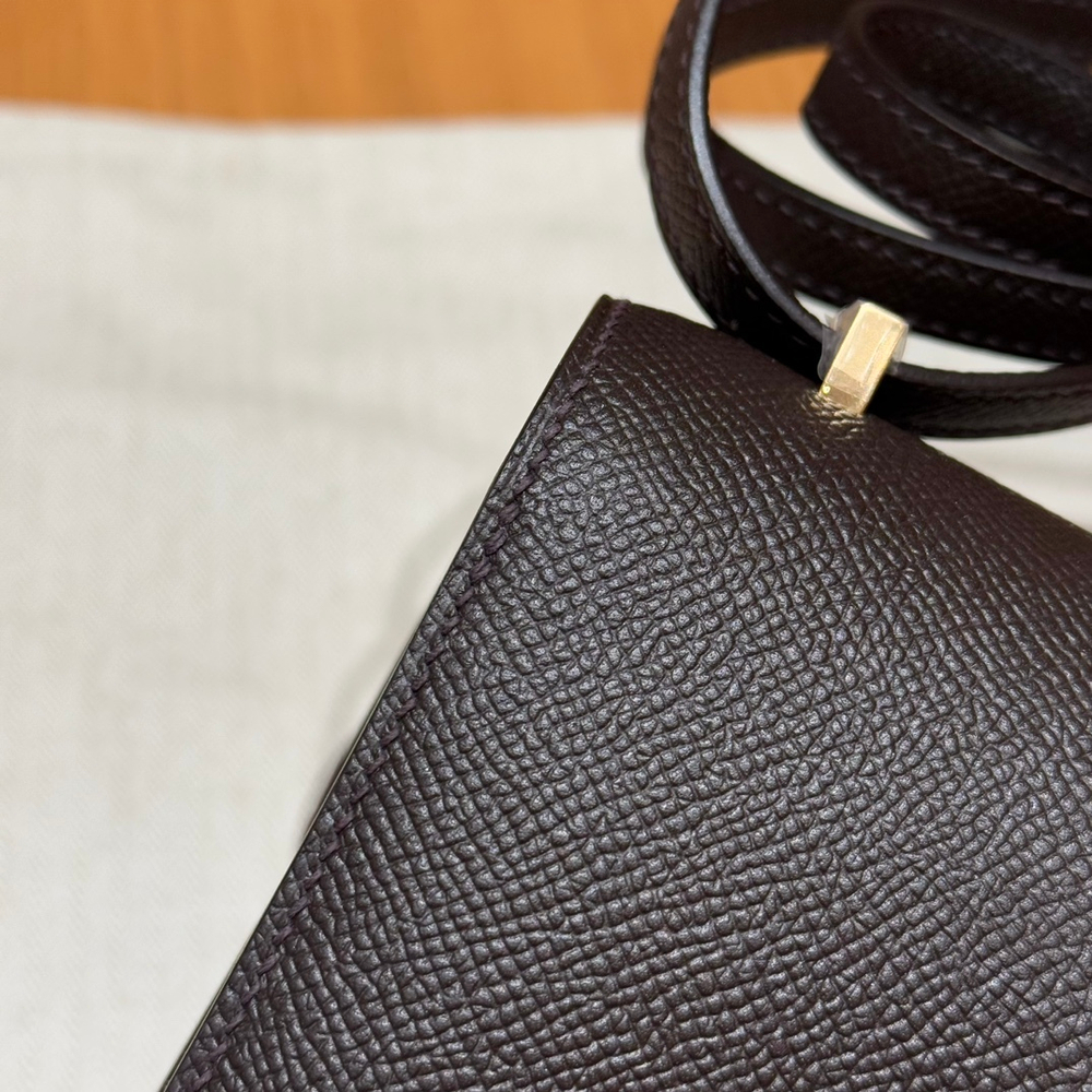 Hermes Constance 18
