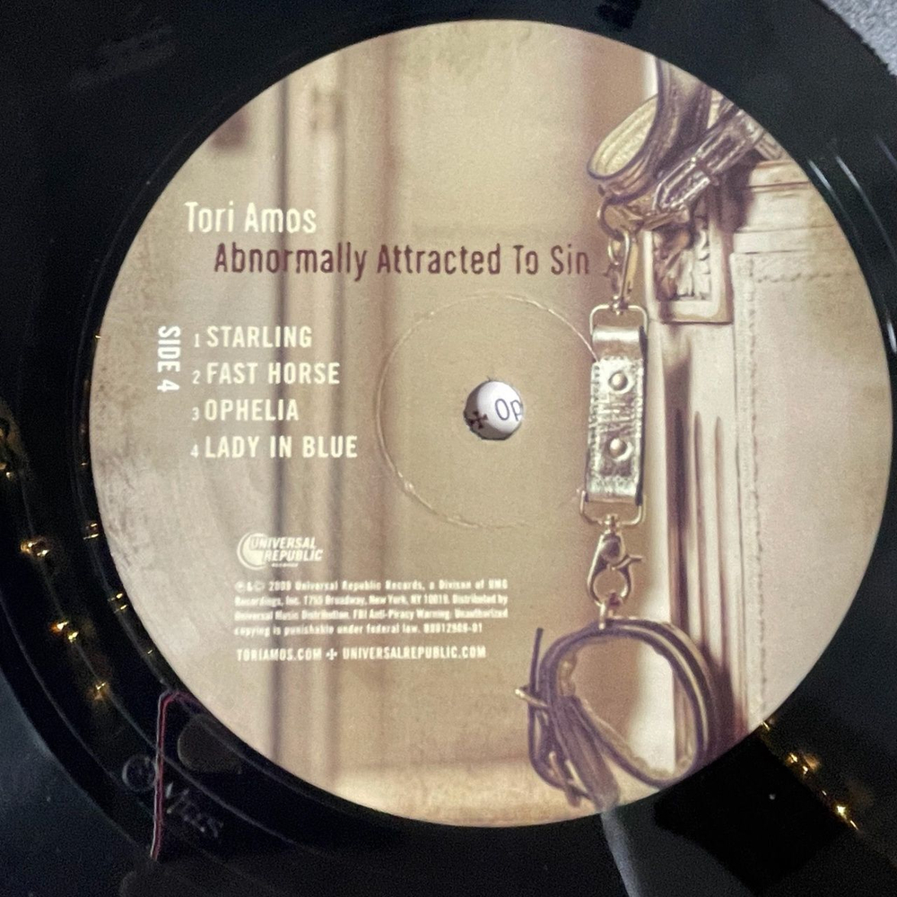Винтажная виниловая пластинка LP Tori Amos Abnormally Attracted To Sin (USA 2009)