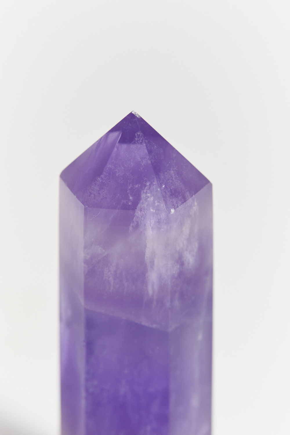 Флюорит лавандовый призма M