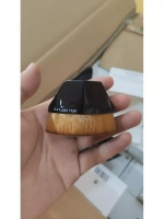 Кисть для макияжа кабуки