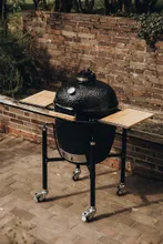 Керамический угольный гриль Monolith Classic Pro 2.0 Black, 43 см, чёрный, с ножками и столиками