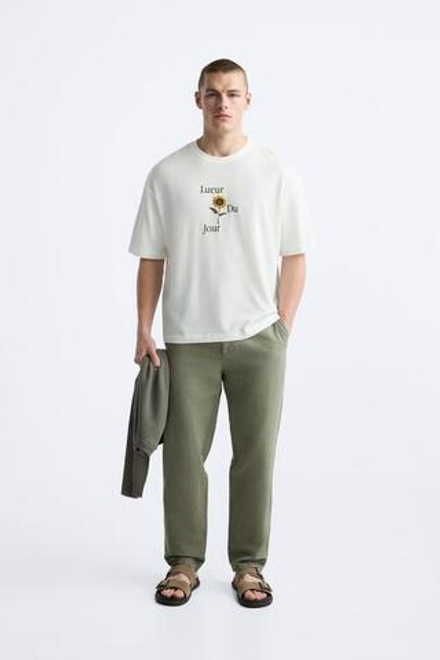 ZARA ФУТБОЛКА С КОНТРАСТНОЙ ВЫШИВКОЙ, ЖЕЛТОВАТО-БЕЛЫЙ