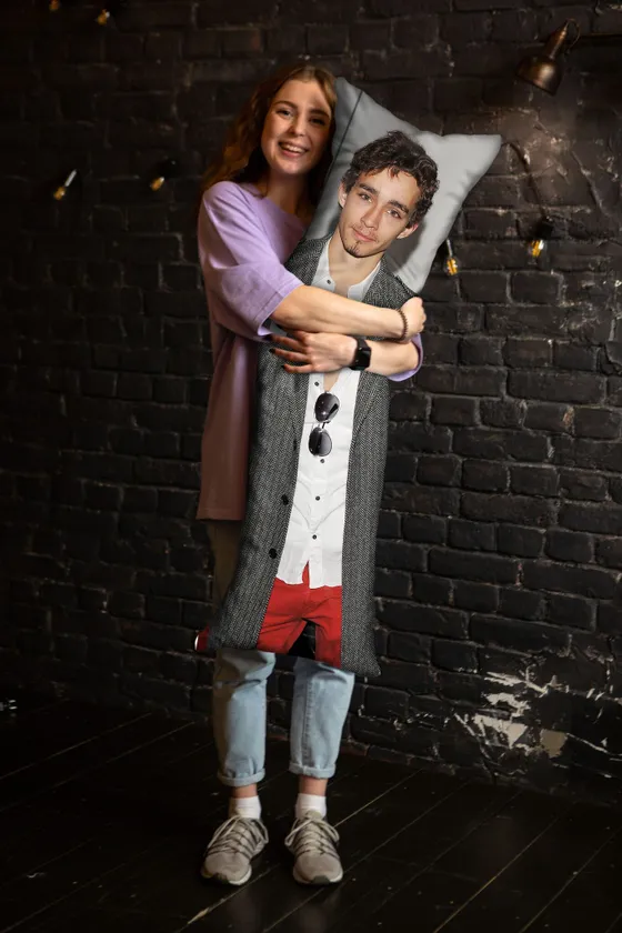 Дакимакура Роберт Шиэн