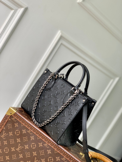 Louis Vuitton Onthego PM