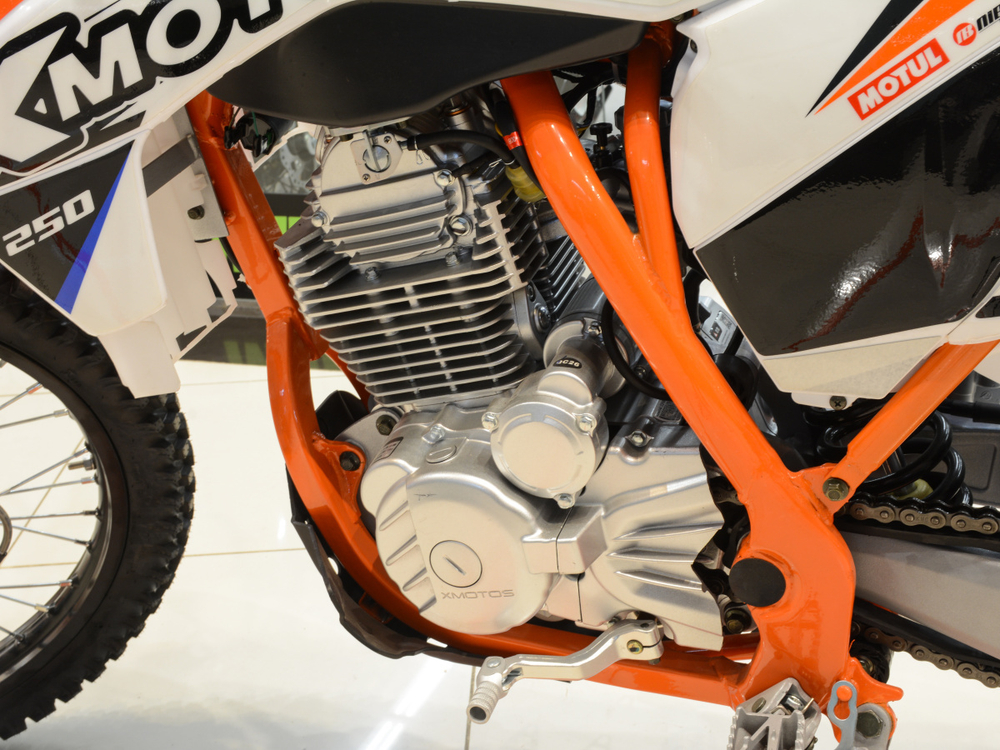 Мотоцикл XMOTOS Racer Pro 250 Enduro 21/18 2021 (Белый)
