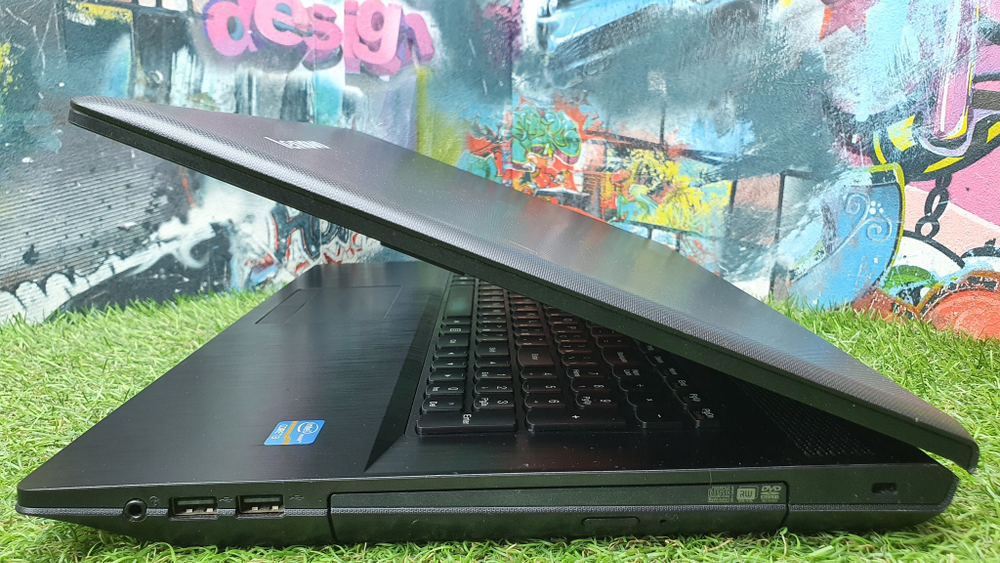 Офисный 17.3" Lenovo 4 ядра