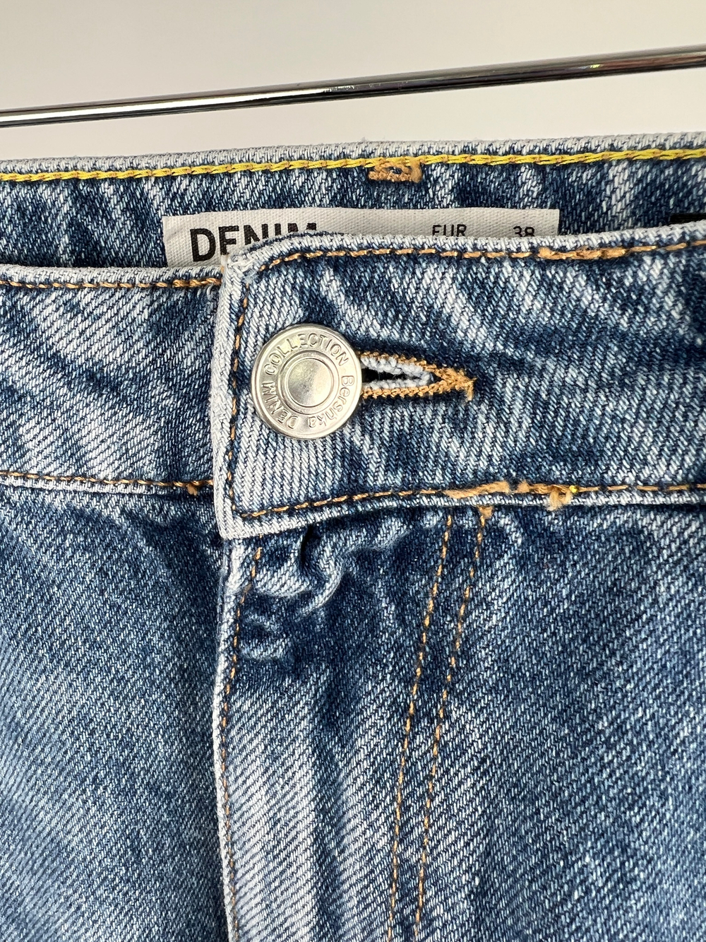Джинсы Bershka