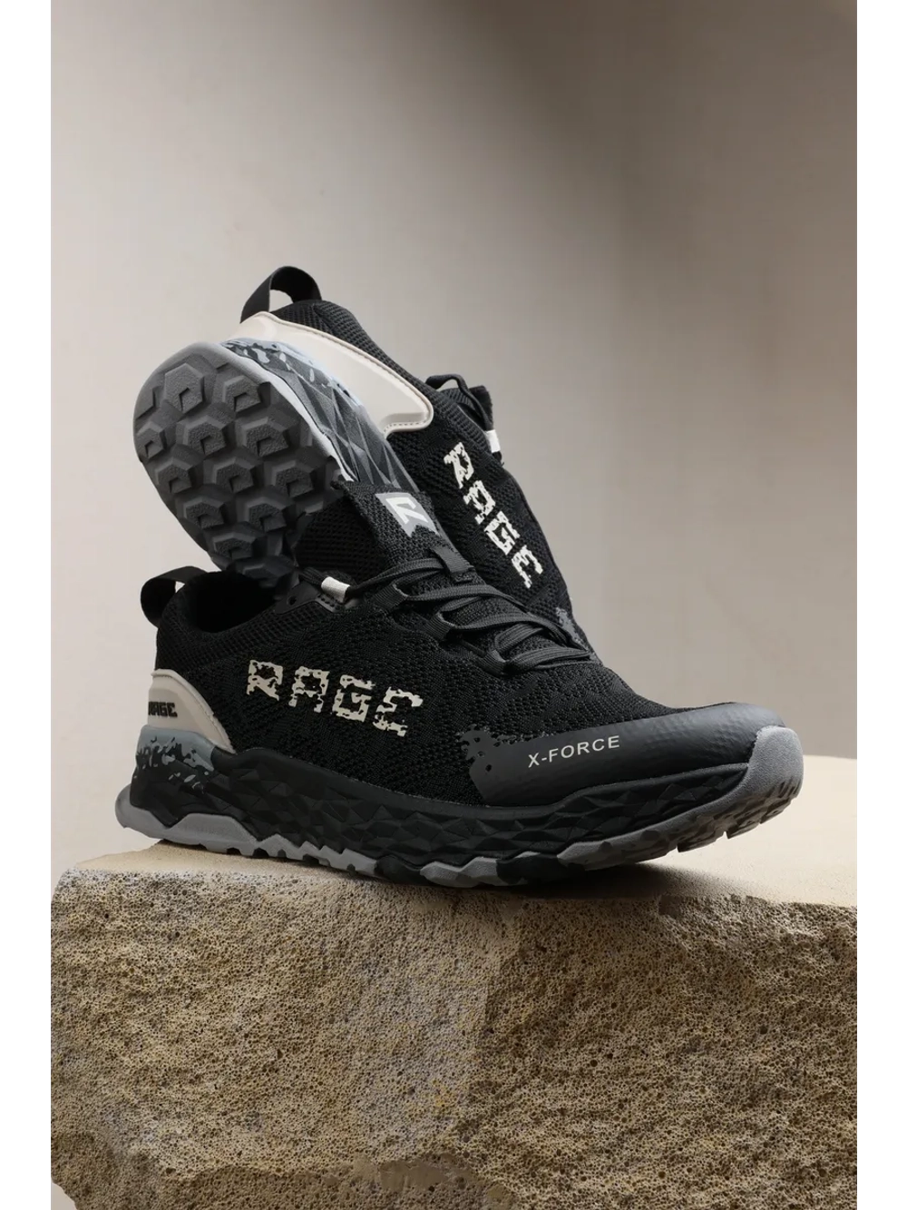 Беговые кроссовки с двойной амортизацией и подошвой EVA