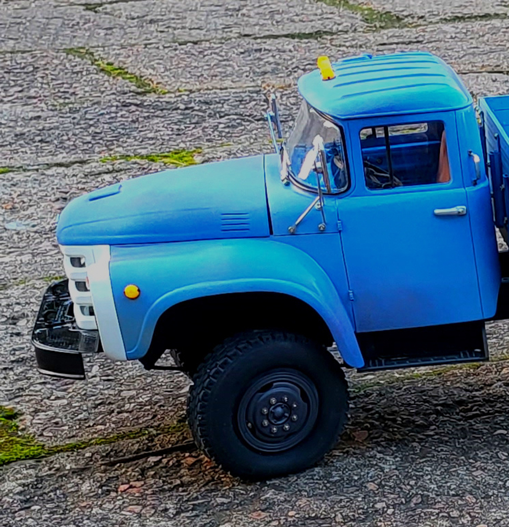 Cab ZiL-133GYA. Scale 1/10