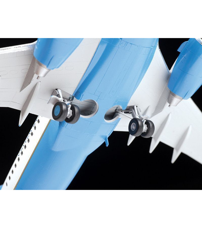 Сборная модель ZVEZDA Пассажирский авиалайнер Боинг 737-700 С-40B, 1/144