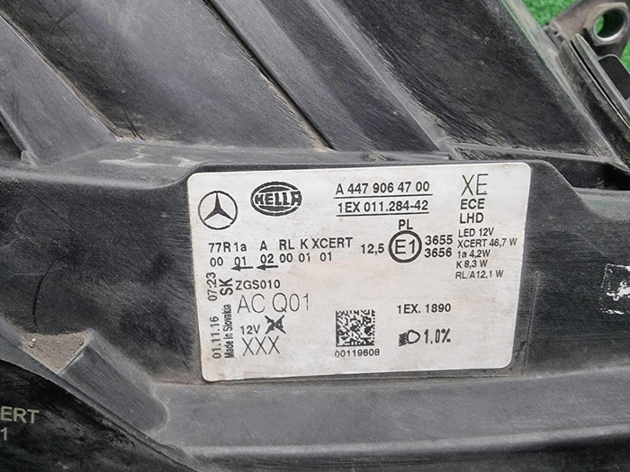 Фара правая Mercedes V W447 (2014-н.в.) LED