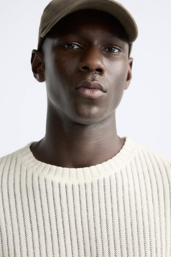 ZARA ТОЛСТОВКА АЖУРНОЙ ВЯЗКИ С РЕЛЬЕФНЫМ УЗОРОМ, ЭКРЮ