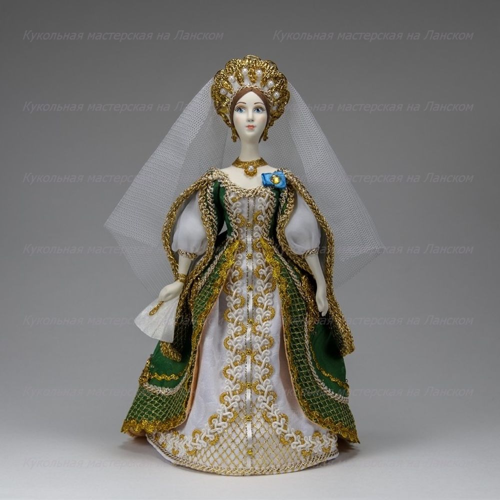 Сувенирная кукла в придворном костюме конца 19 века