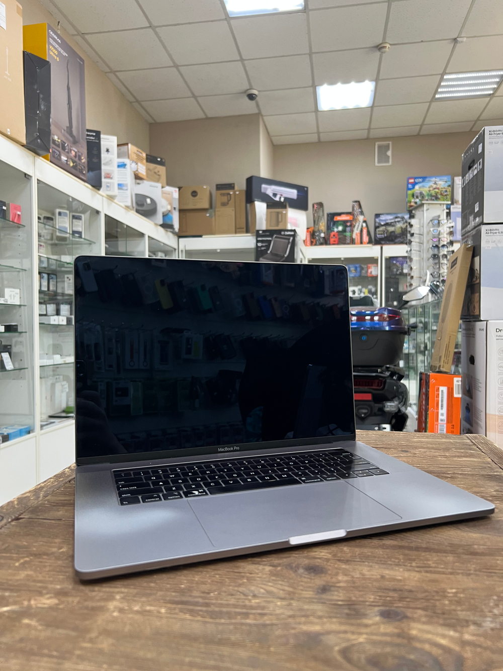 Б/У MacBook Pro 15 2018 i7/16/512Gb