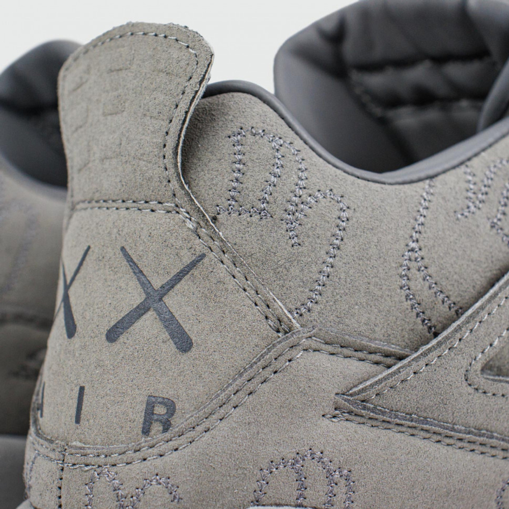 кроссовки Air Jordan 4 x KAWS