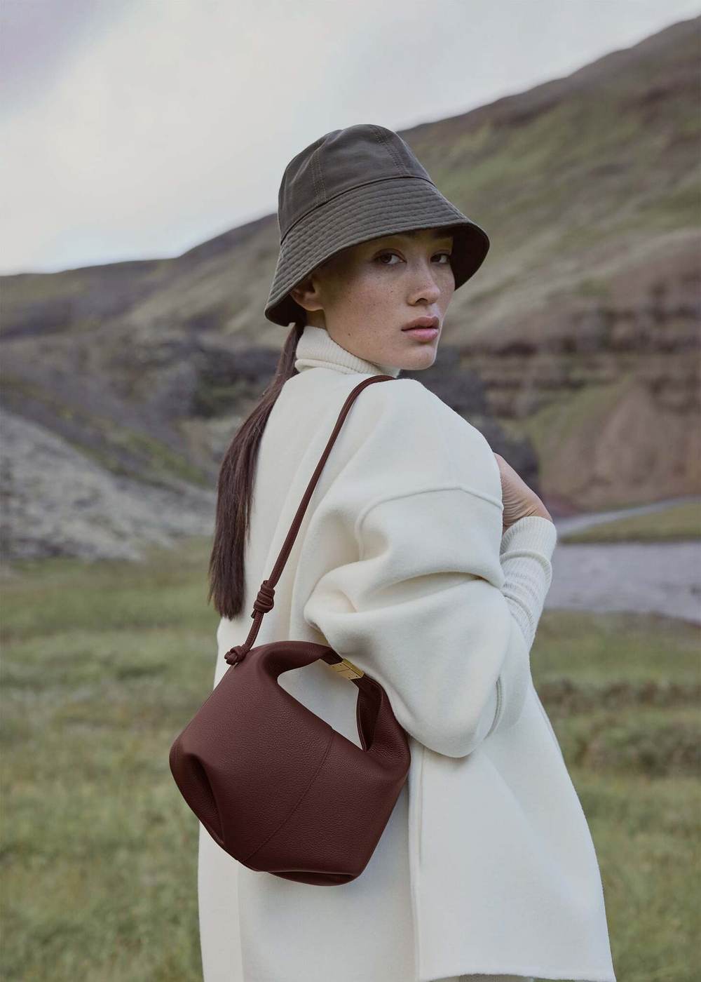 Сумка Polene Béri EDITION TEXTURED SANDALWOOD