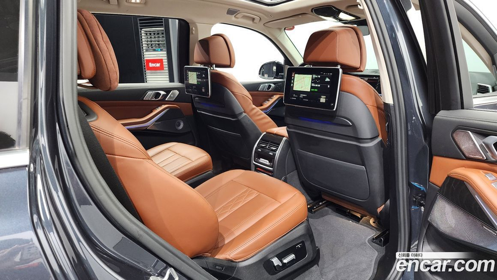 BMW X7 (G07) xDrive 40d Design Pure Excellence 6-и местный (01.2022)