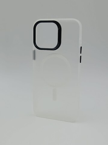 Накладка Berlia матовый c MagSafe для iPhone 15 Pro Max