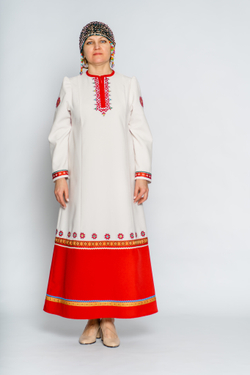 Платье женское с вышивкой