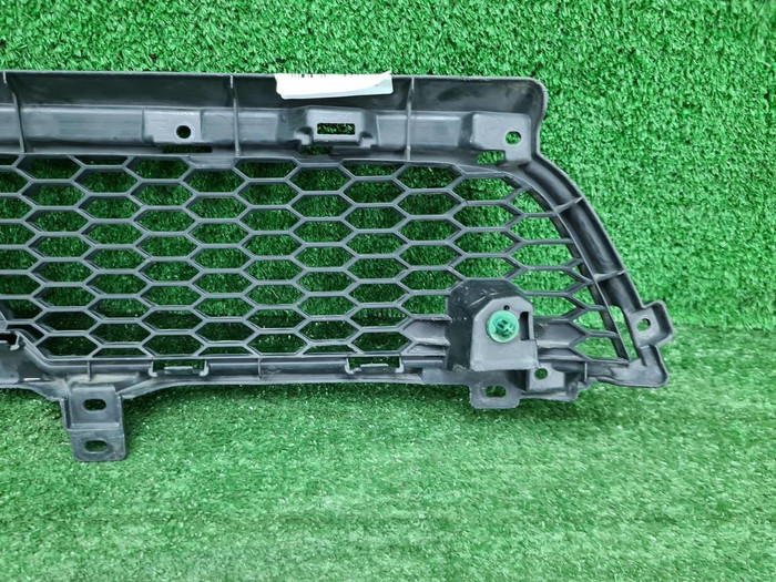 Решетка радиатора Mitsubishi Outlander 2 XL 09-13