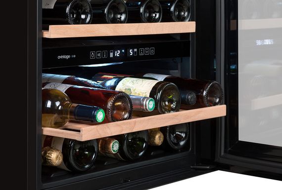 Винный холодильник Avintage AVI60CDZF