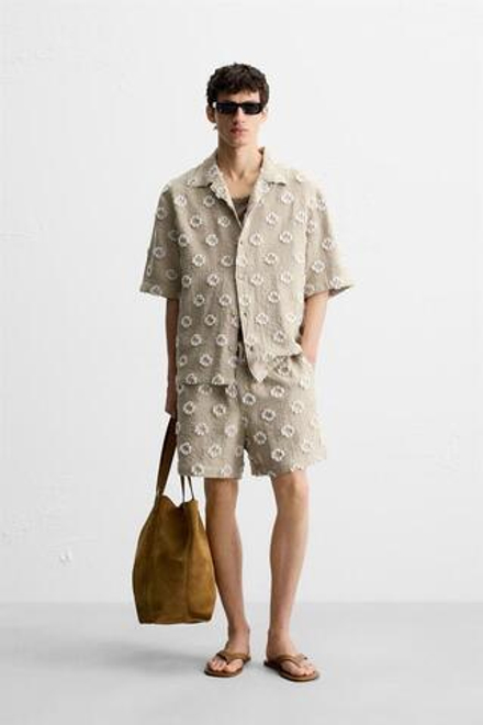 ZARA ШОРТЫ-БЕРМУДЫ ЖАККАРД С РЕЛЬЕФНЫМ РИСУНКОМ, БЕЖЕВЫЙ