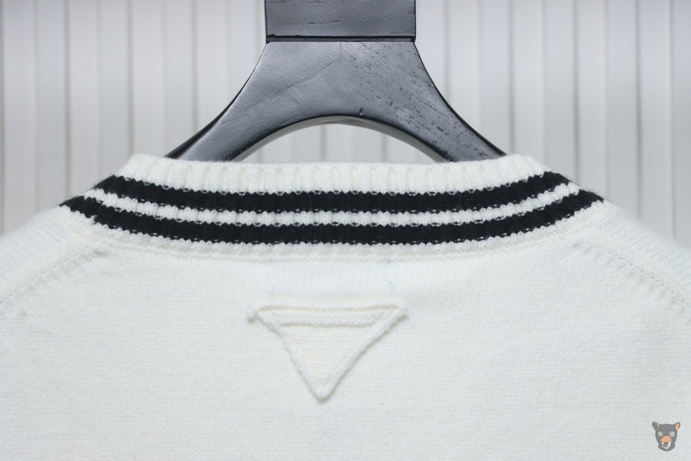 Кардиган Prada