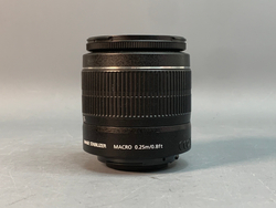 Canon 1100D Kit 18-55mm 3.5-5.6 IS II 17.000 кадров
