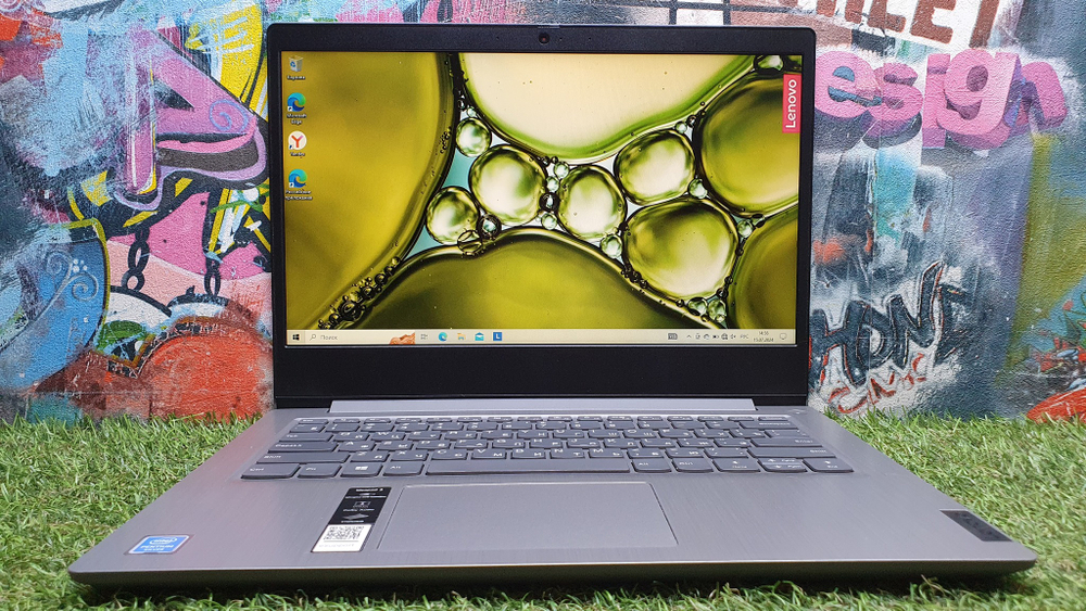 Ноутбук Lenovo Pentium/4Gb
