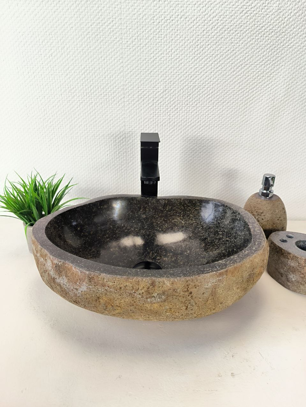 Раковина из речного камня RS-65995 46х33х15 из натурального камня