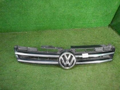 Решетка радиатора VW Touareg 2 NF (2010-2014)