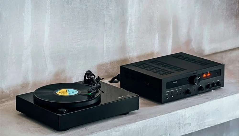 Проигрыватель винила Magnat MTT 990 Black