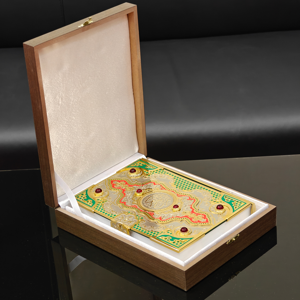 Коран (Златоуст) украшенный