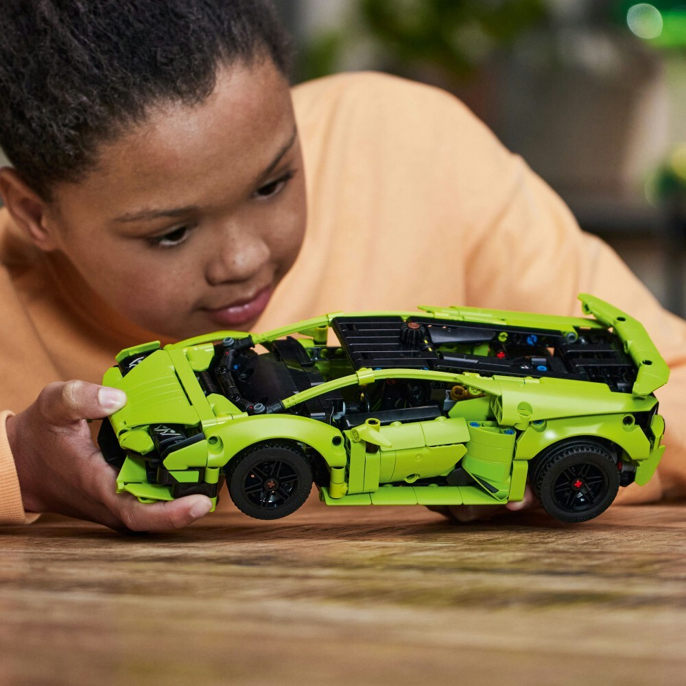 LEGO Technic — Lamborghini Huracan Tecnica 42161
