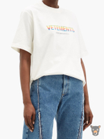 Футболка Vetements "Think Differently" белая