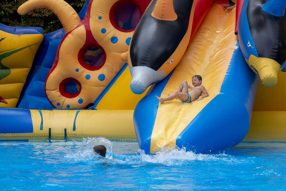 ГОСТ Р 52604-2006 Аквапарки. Водные горки высотой 2 м и выше. Безопасность при эксплуатации. Общие требования