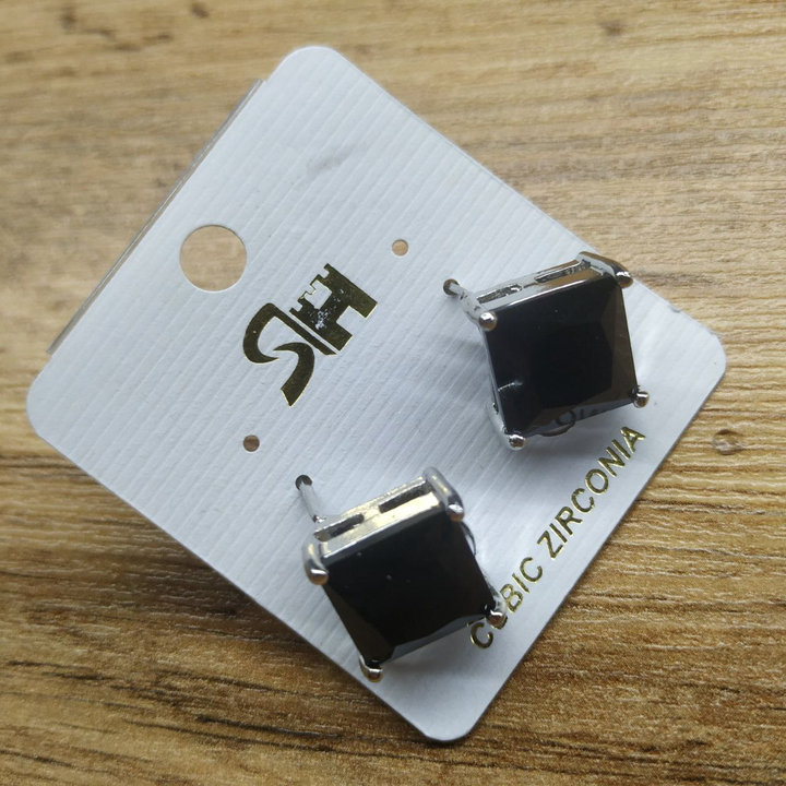 Серьги на англ.заст. Cubic Zirconia форма ромб большой цвет черный металл серебристый