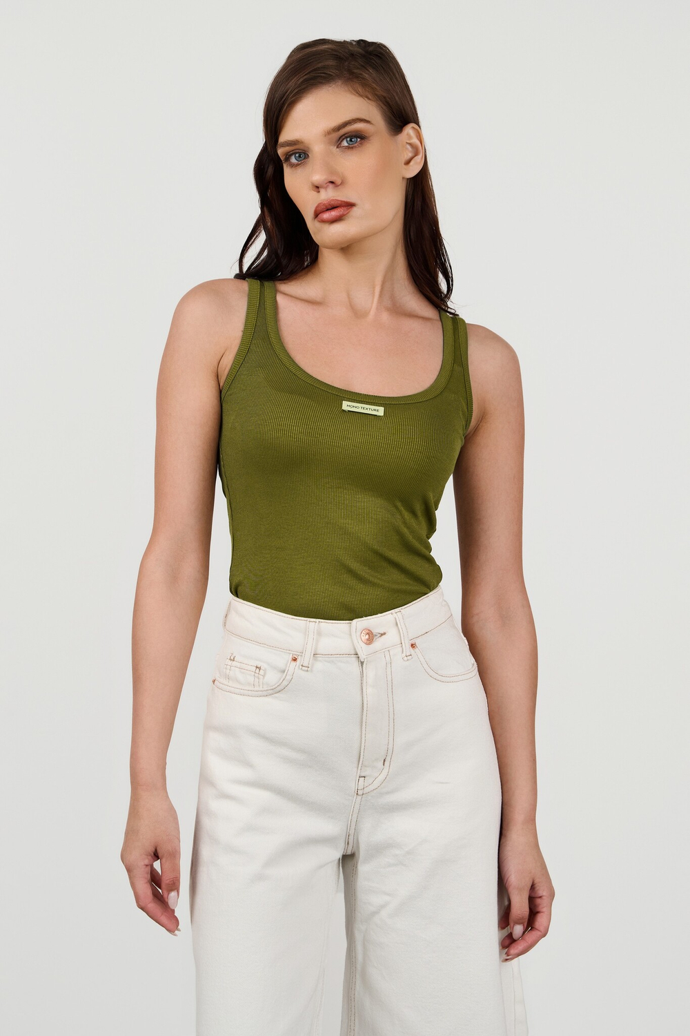 Майка на широких бретелях