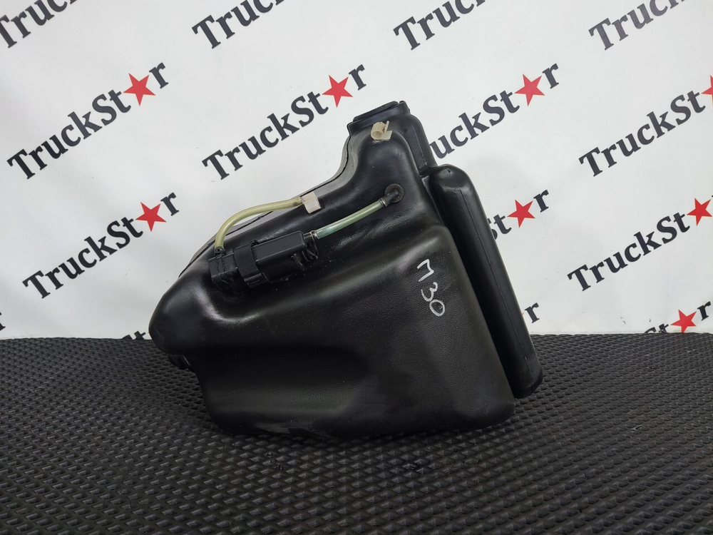 Бачок омывателя лобового стекла